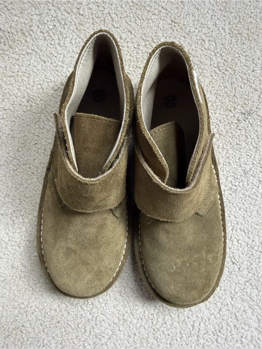 Mini Boden Shoes in Olive